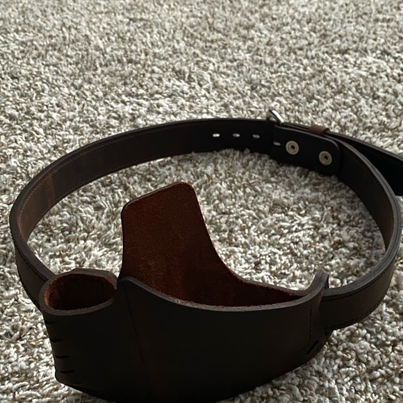 Versacarry all genuine leather holster & belt - Picture 2 of 4